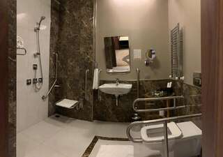 Отель Borjomi Likani Health & Spa Centre Боржоми Двухместный номер с 1 кроватью - Подходит для гостей с ограниченными физическими возможностями-1