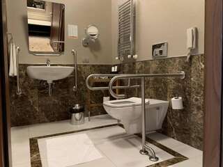 Отель Borjomi Likani Health & Spa Centre Боржоми Двухместный номер с 1 кроватью - Подходит для гостей с ограниченными физическими возможностями-2